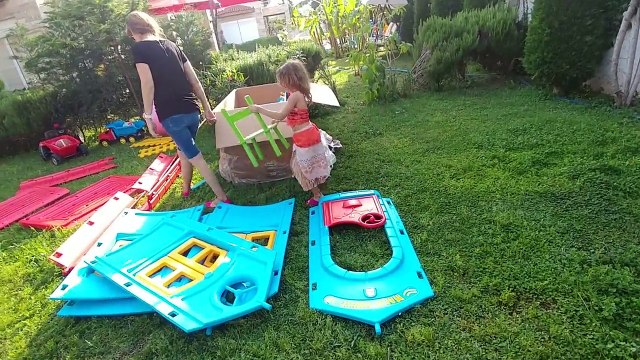 Elife 2 odalı çitli ev. Çok beğendik, eğlenceli çocuk videosu