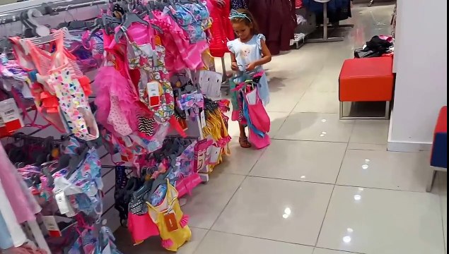 Elif için BAYRAM ALIŞVERİŞİ, niyetimiz elbise almaktı ama yine olmadı, Eğlenceli çocuk videosu