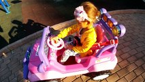 Prenses jeep ve elif parkta , eğlenceli çocuk videosu