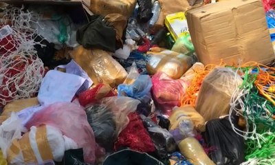 Sudah Dilarang, Jemaah Nekat Bawa Air Zamzam di Koper