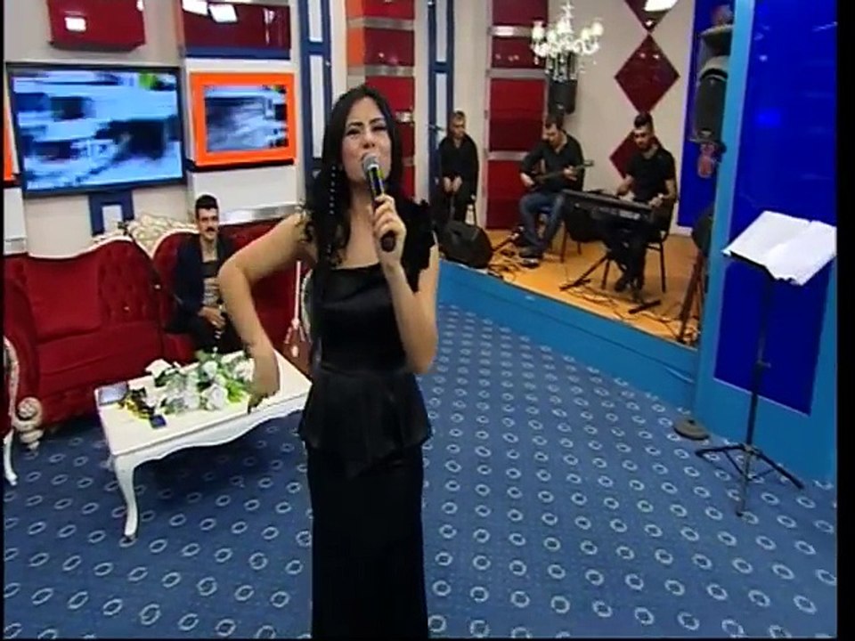 Aslı Şahin Takma Düzelir Be Kanka