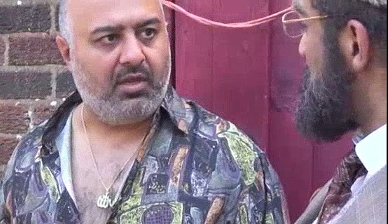 Citizen Khan - S01 - Riaz On Mr. Khan