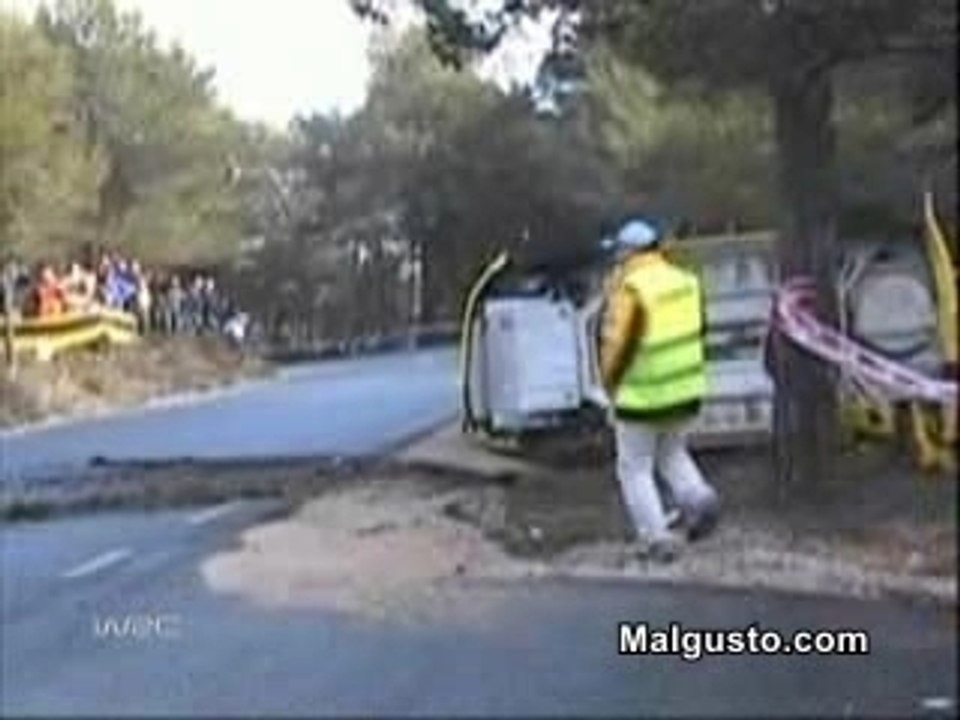 2005deporte_rally_accidente_arbol