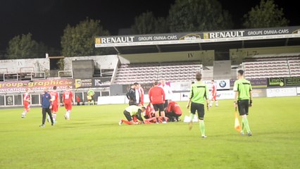 Un joueur binchois perd connaissance lors de la rencontre RAQM-Binche. (3/3) Vidéo Eric Ghislain