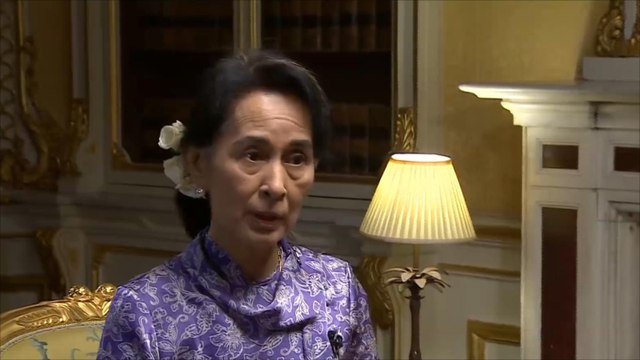 أونغ سان سو تشي.. صمت عما يتعرض له الروهينغا