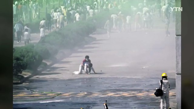 [영상] 故 이한열 열사 최루탄 피격 직후 모습 최초 공개 / YTN