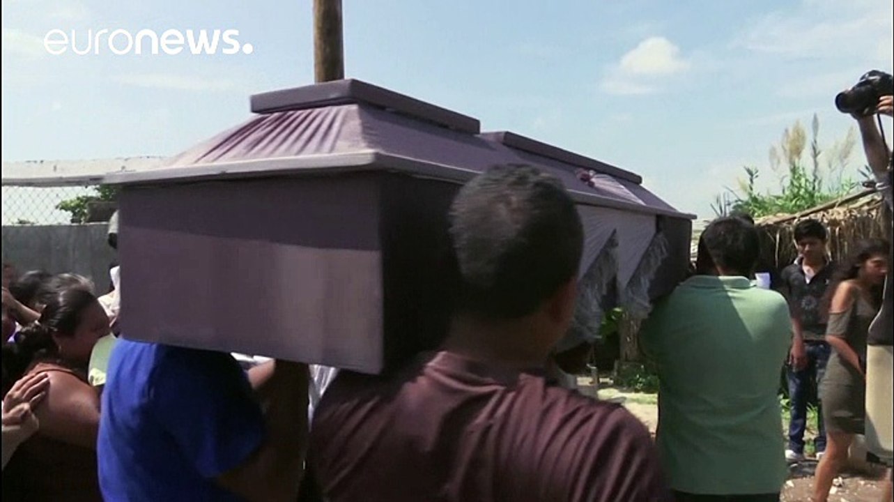Mexico mourns earthquake victims as Katia makes landfall