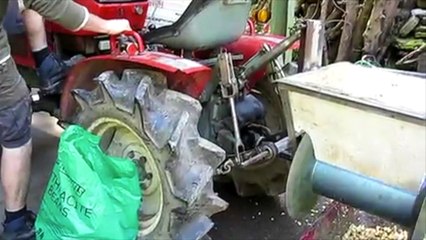 Ev yapımı yem yapma makinesi