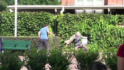 [자막] 100세할아버지 브레이크댄스 몰카 ㅋㅋㅋ 회춘하신줄