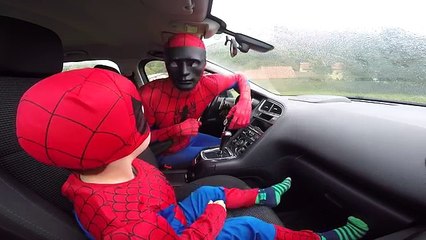 Hombre araña video Niños para ⏏ Spiderman volar en un avión |