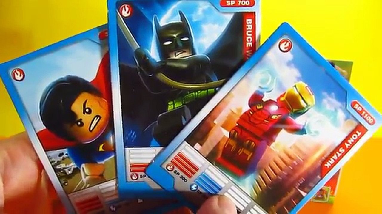 Homme chauve-souris escroquerie avec la homme plus grande kinder surprise, oeuf Arana monde Super Girl pr