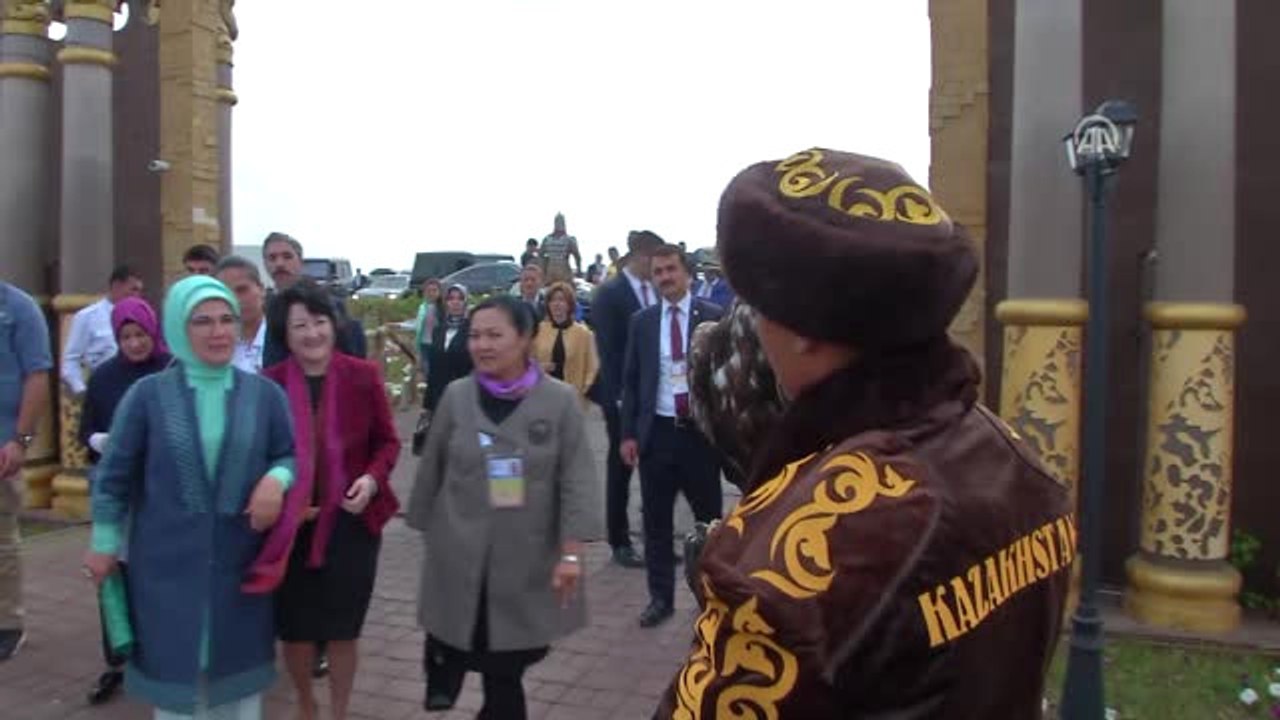 Cumhurbaşkanı Erdoğan'ın Eşi Emine Erdoğan'ın, Kazakistan Etnik Köy Ziyareti - Astana