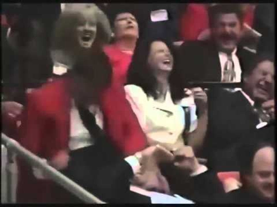 إضحك حتى الجنون