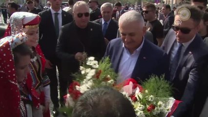 Başbakan Yıldırım, Ertuğrul Gazi Türbesi'ni Ziyaret Etti (2)