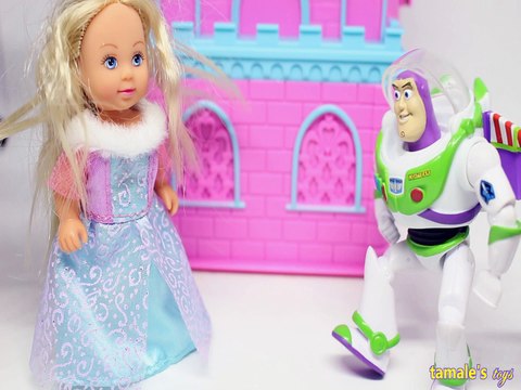 BUZZ LIGHTYEAR TELLS EVI LOVE THE TRUTH TOYS PLAY DIZZY TRANSFORM A BOT GREEN ARROW DC COMICS , TOY STORY 3 , DISNEY , S