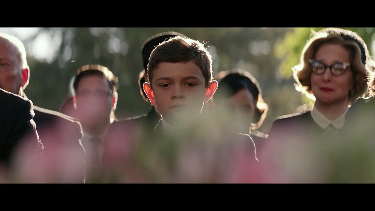 Suburbicon Official Tráiler 3 HD English premiere 27 october 2017.