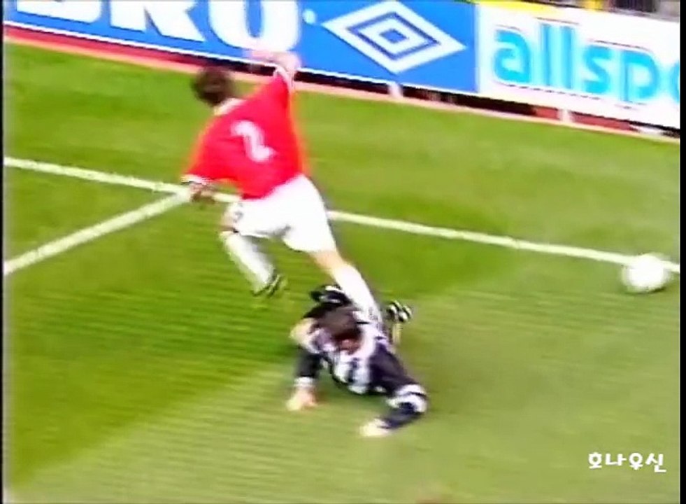 1998 Eric Cantona vs Manchester United,Cantona Team