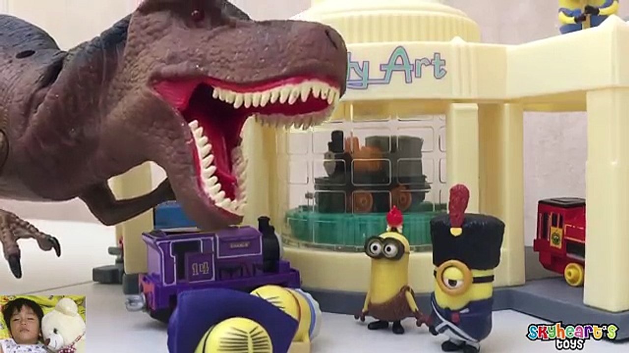Minions Banana Avengers Superhero rescue Kidnapped Kids School Bus