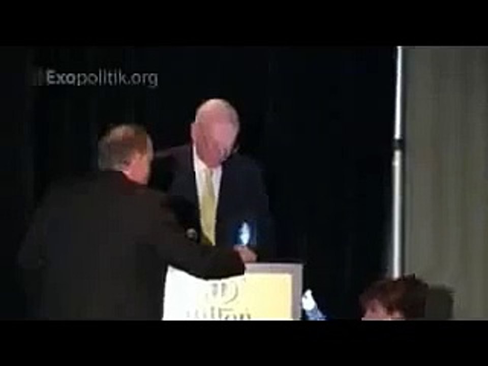 Former Canadian defence minister Paul Hellyer ufo