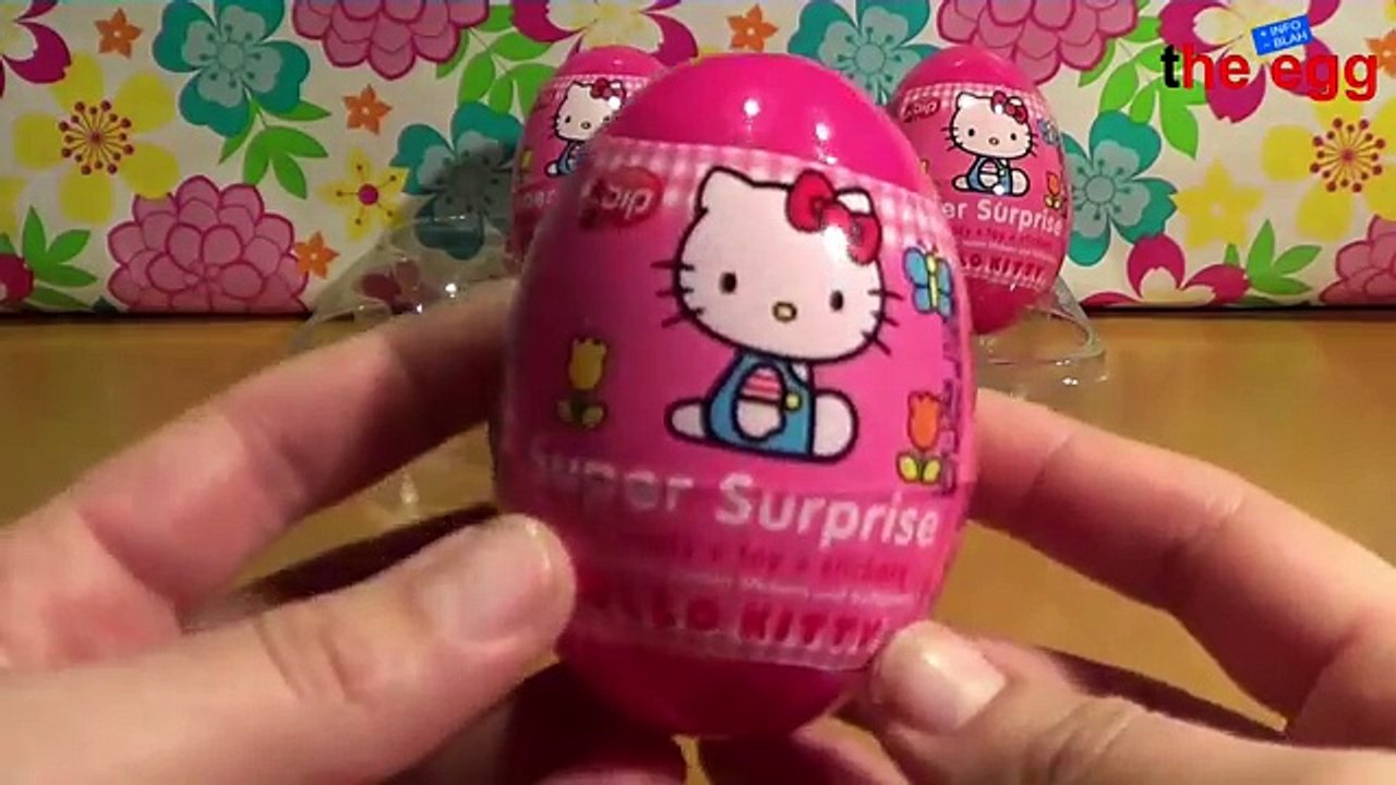 4 Batman plastic Kinder Surprise Eggs unboxing / unwrapping