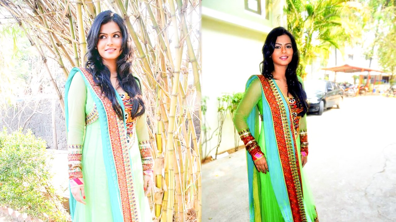 Sharmila Mandre Romantic Photo Shoot