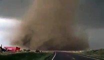 عاجل : أول فيديو لوصول اعصار إرما إلى ميامي الأن .. مشهد مرعب !!! سبحان الله . يا لطيف