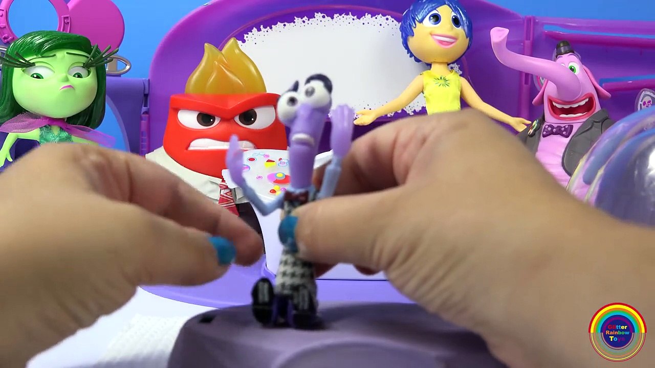 INSIDE OUT FEAR GLITTER GLOBE Roaches Stop Motion Crawling Gross Scared GlitterRainbowToys Make Toys