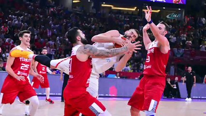 12 Dev Adam Avrupa’ya Veda Etti