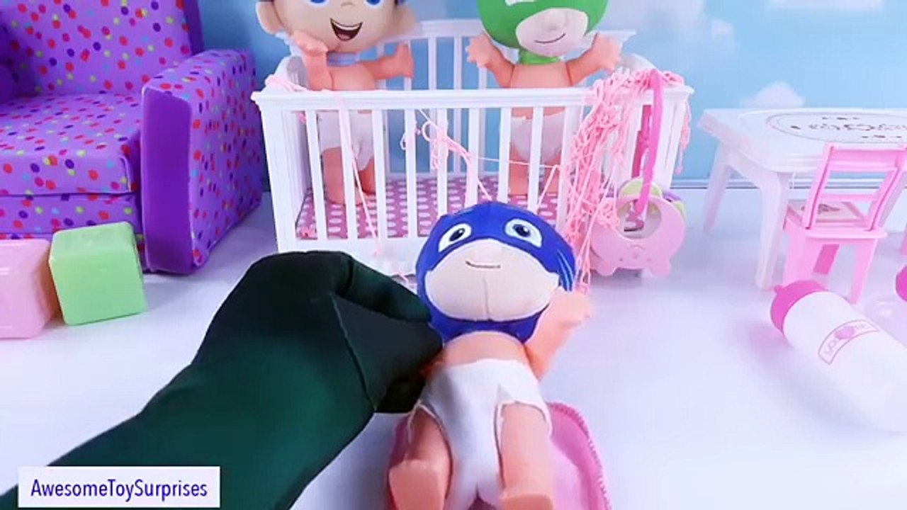 Bébé bulle en changeant couche poupées alimentation guppys masques jouer faire semblant idiot chaîne Pj poopy