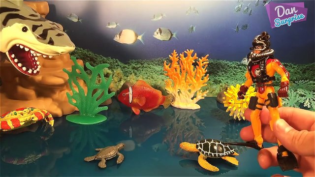 10 MASSIVE SEA ANIMAL SURPRISE TOYS 3D PUZZLES - Megalodon eats Shark Hammerhead Manta Ray