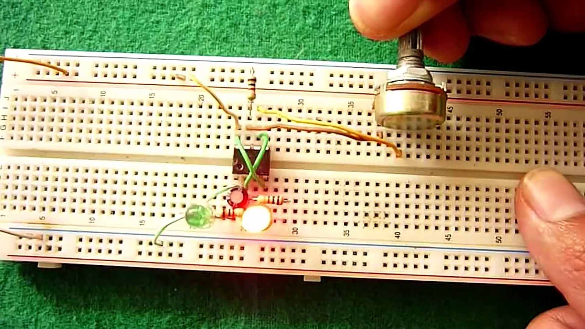 Circuito LED Intermitente Variable (muy fácil de hacer - Vídeo Dailymotion