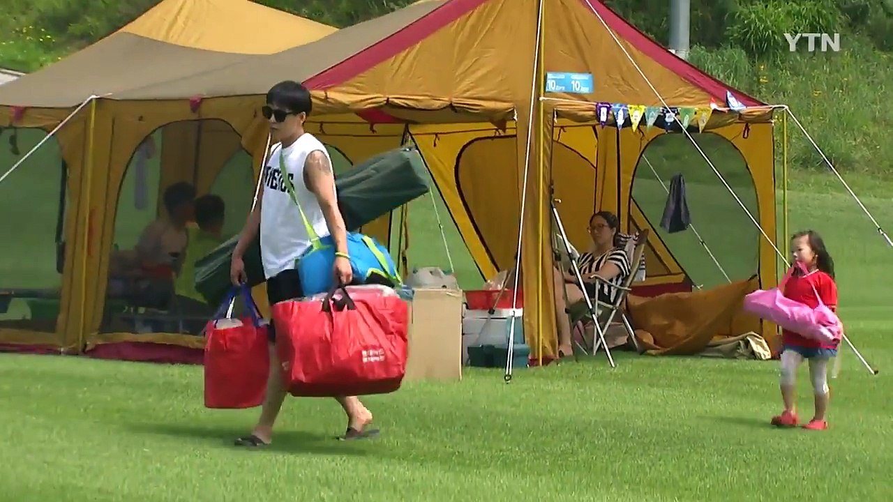 [영상] 저 푸른 초원 위에...'골프장이 캠핑장으로' / YTN