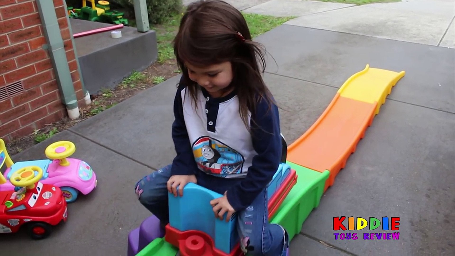step 2 lightning mcqueen roller coaster