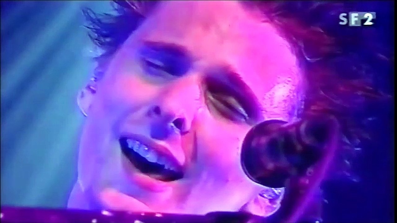 Muse - Plug In Baby, Montreux Jazz Festival, 07/08/2002