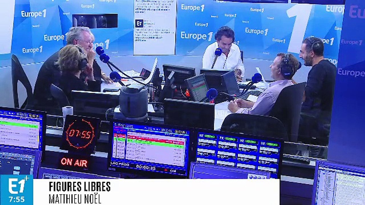 Macron "victime du syndrome du touriste français à l'étranger"