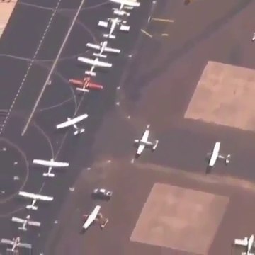 IRMA : Les avions en file indienne pour décoller de Miami