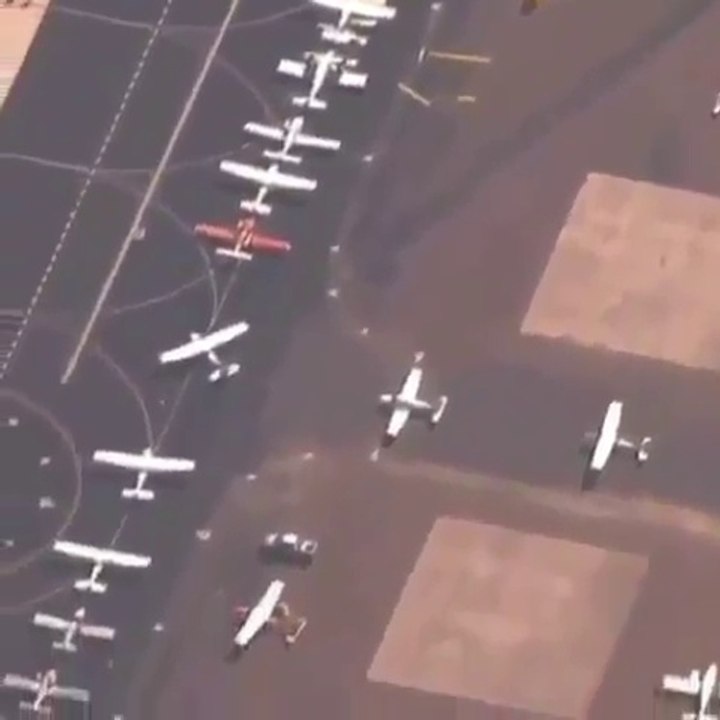 IRMA : Les avions en file indienne pour décoller de Miami