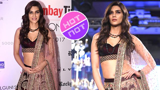 Kriti Sanon Walks The Ramp For BT Fashion Week 2017