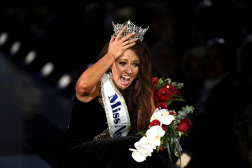 Cara Mund wins Miss America after blasting Trump on stage