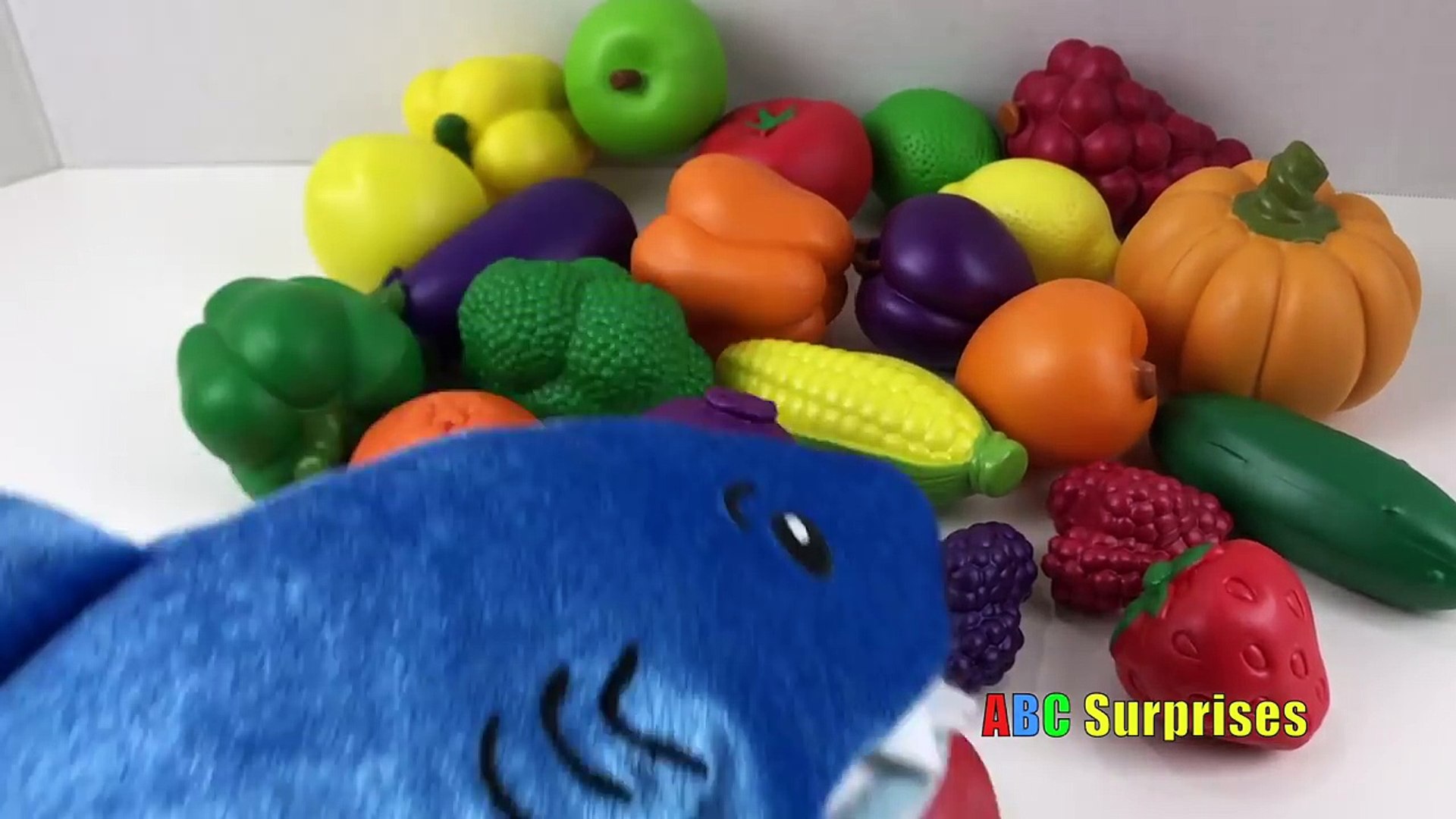 ⁣PET SHARK ATTACK! Learn Fruits and Vegetables Food Names Colors ABC Surprises Toys for Kids