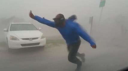 Un météorologue défit l'ouragan Irma !