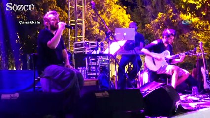 Halil Sezai baba acısına rağmen sahneye çıktı