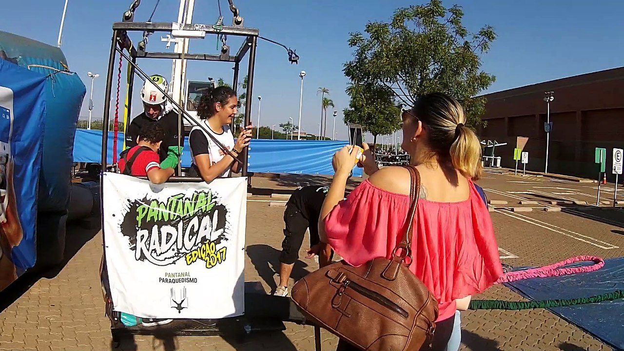 Pantanal Paraquedismo - Prévia Pantanal Radical 2017 - Bungee Jump Isabella Corrêa HD