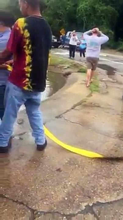 Car Rescue - Hurricane Hit