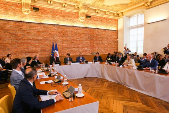 Conclusion du Président de la République, Emmanuel Macron, lors de la table ronde sur le plan Logement d'abord à Toulouse le Lundi 11 septembre 2017