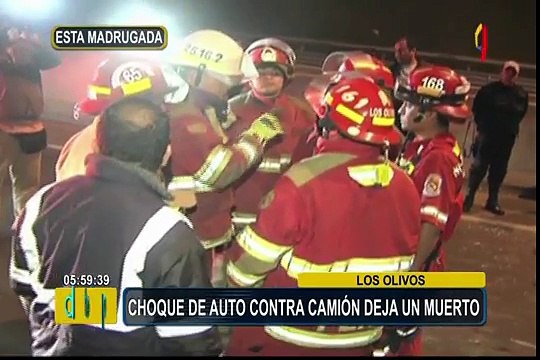 Los Olivos: un muerto y cuatro heridos deja choque entre auto y camión