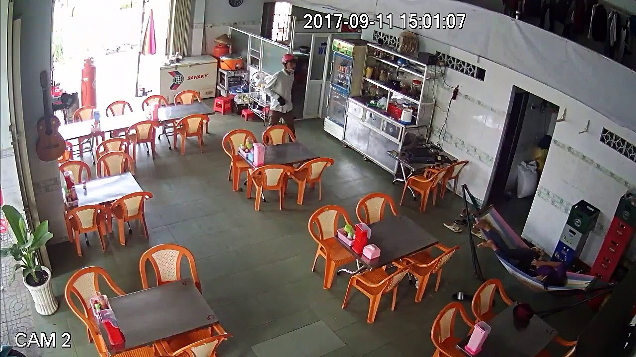 Ngủ say bị trộm mất laptop
