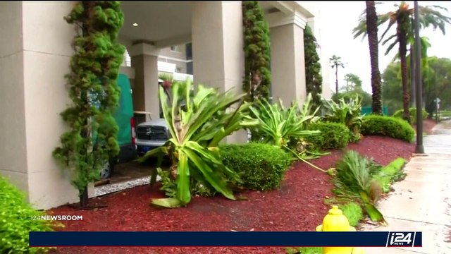 Irma rétrogradé en tempête tropicale