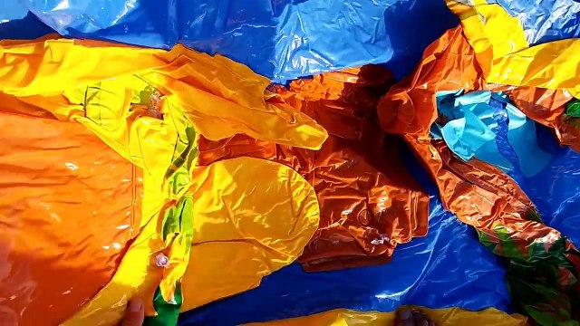 Elif Dinazor havuzu ile denizde oynuyor, Eğlenceli çocuk videosu