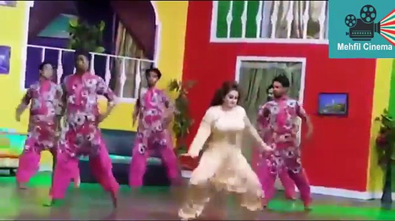 AFREEN KHAN HOT MUJRA DANCE 2016